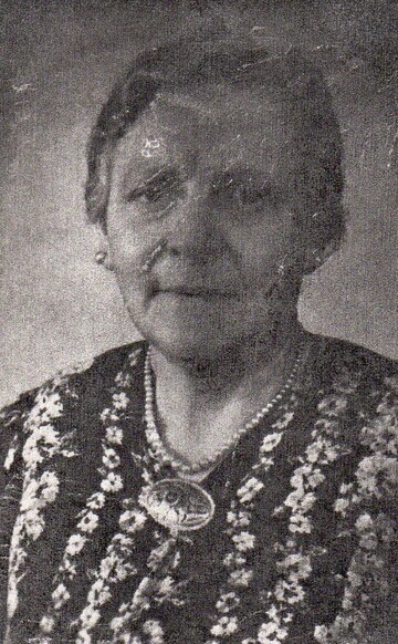 Bertha Steur